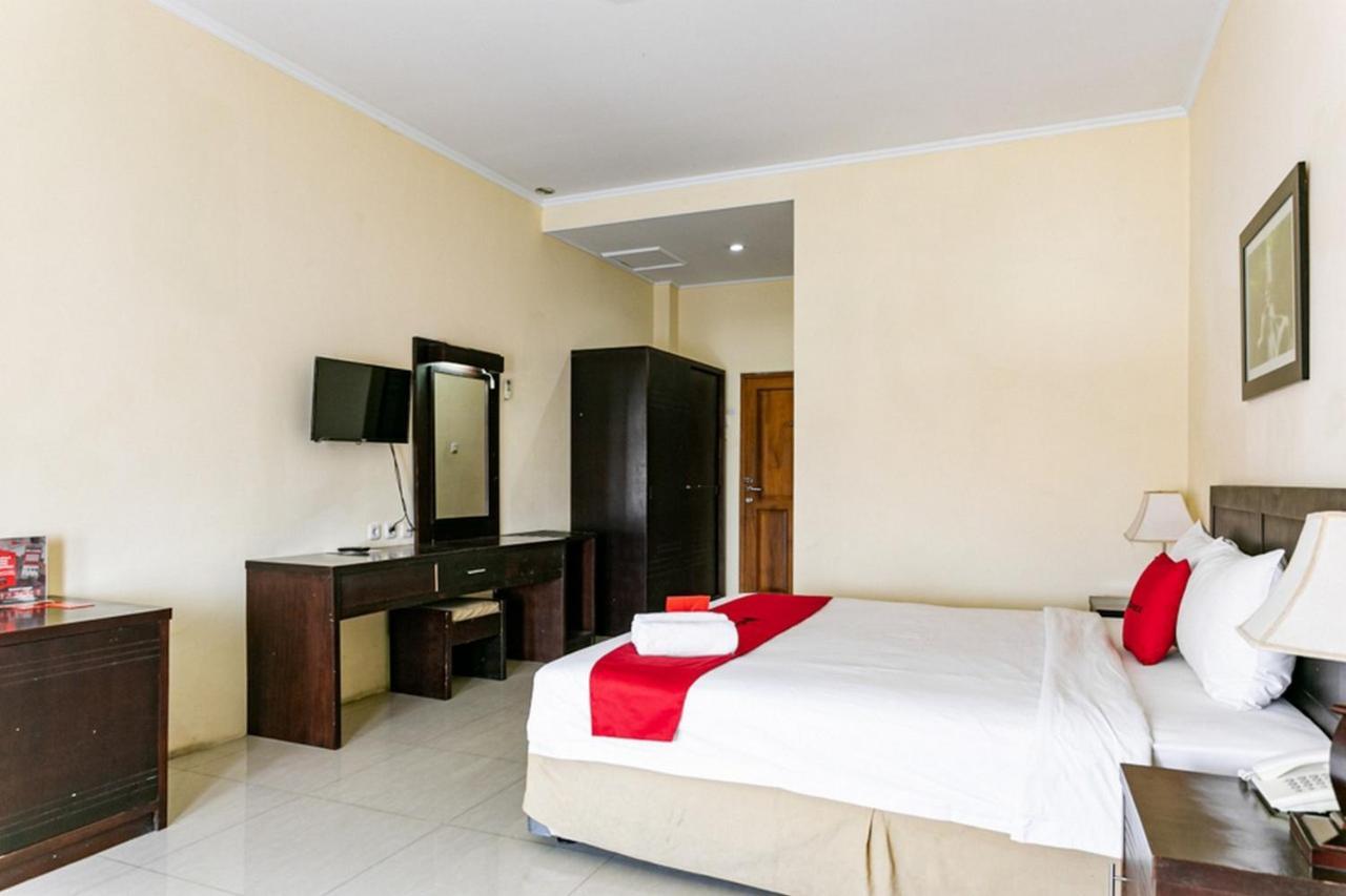 Reddoorz Near Alun Alun Karanganyar 3*