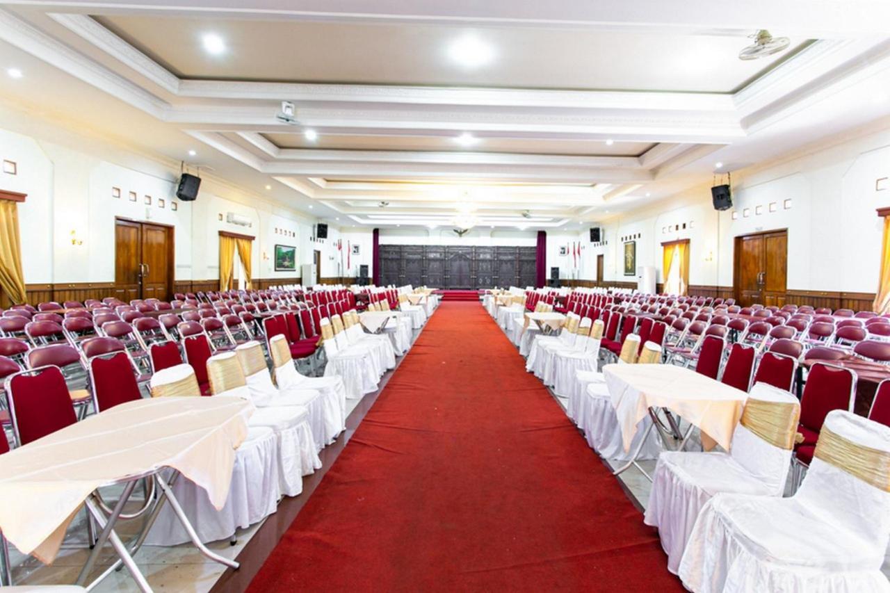 Reddoorz Near Alun Alun Karanganyar Hotel Surakarta (Solo)