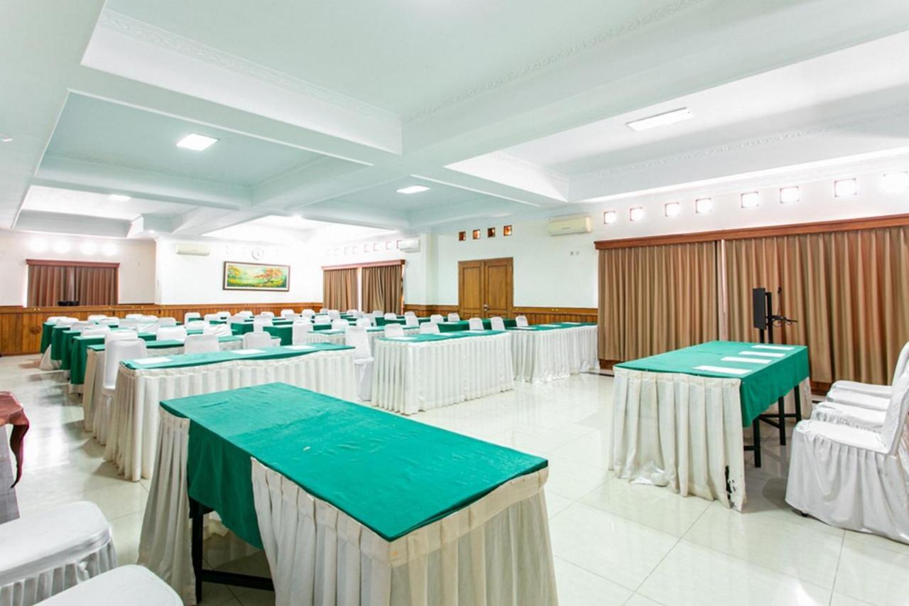 Reddoorz Near Alun Alun Karanganyar Hotel Surakarta (Solo)